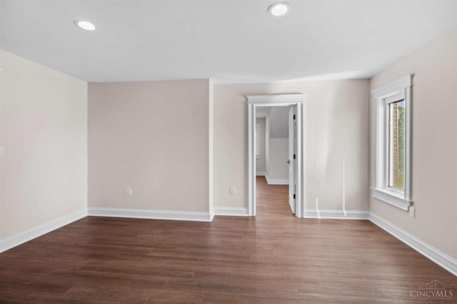 1694 W Huntley Road