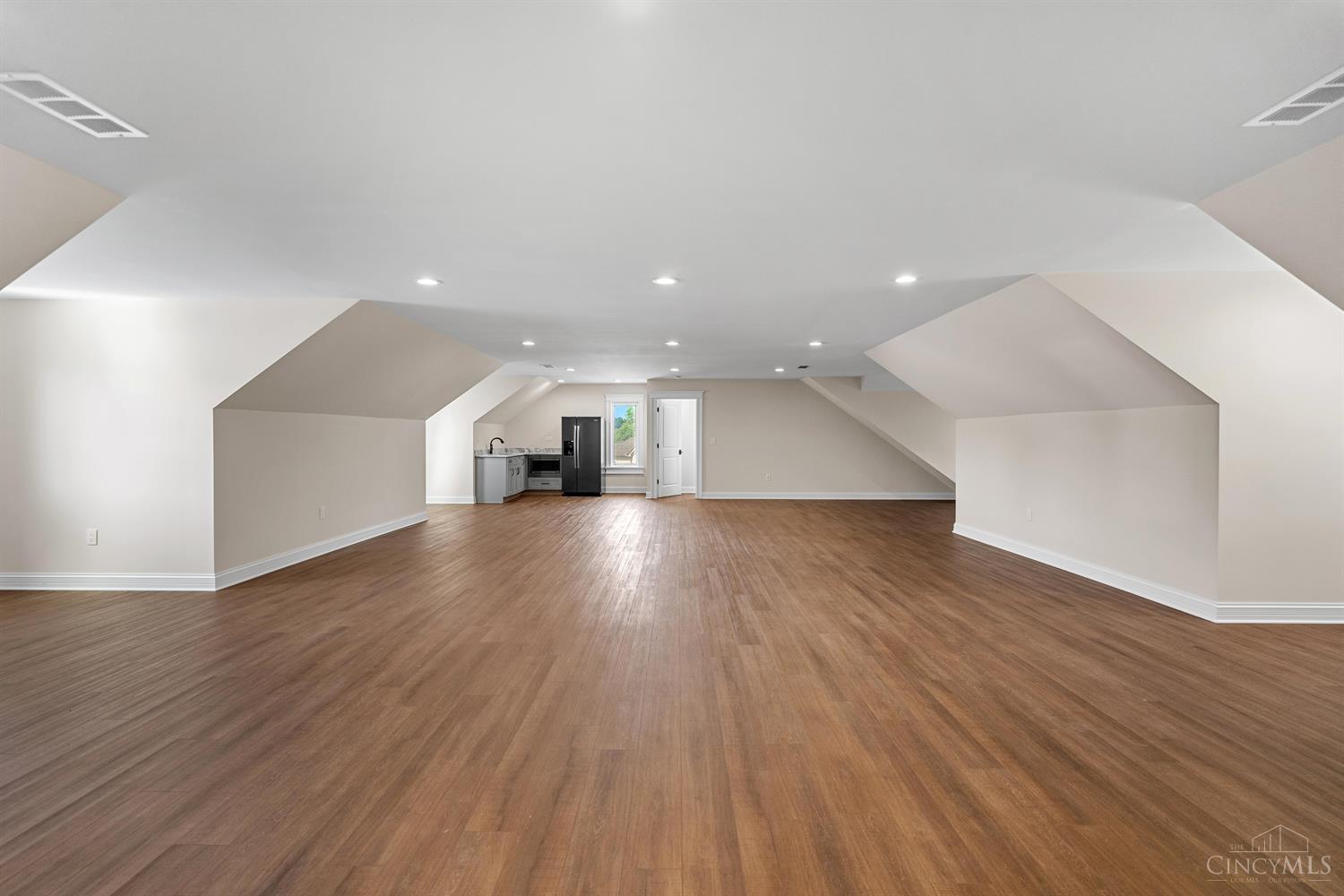 1694 W Huntley Road