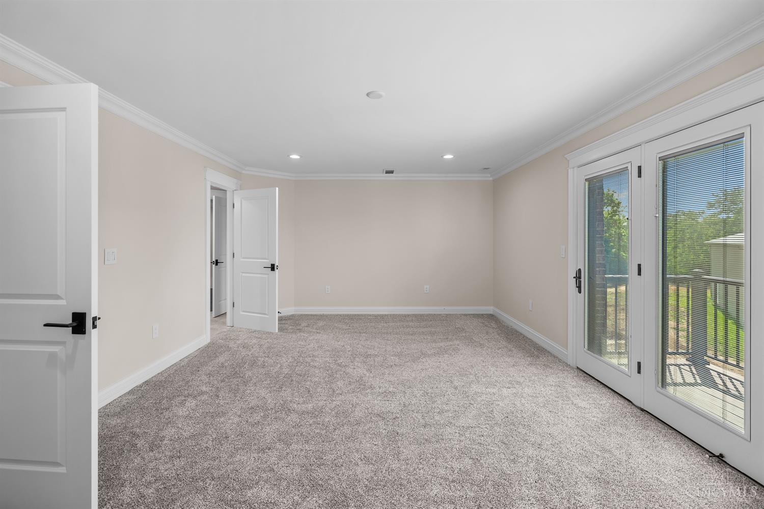 1694 W Huntley Road