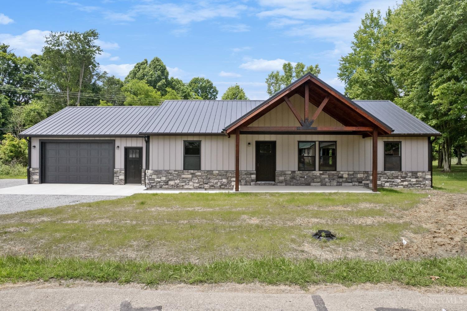 7425 King Road