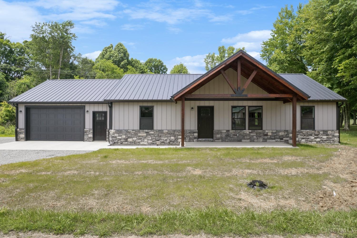 7425 King Road
