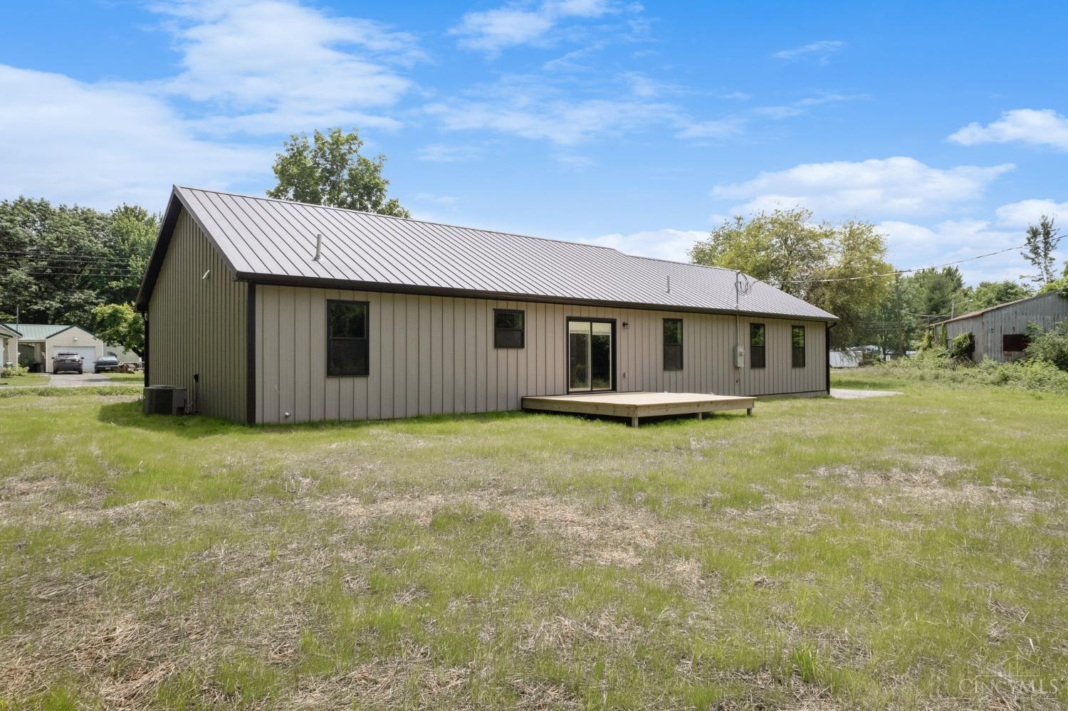 7425 King Road