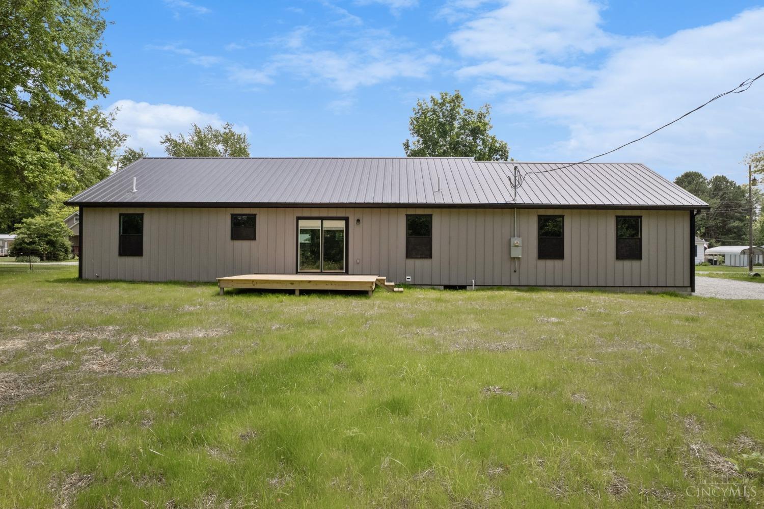 7425 King Road