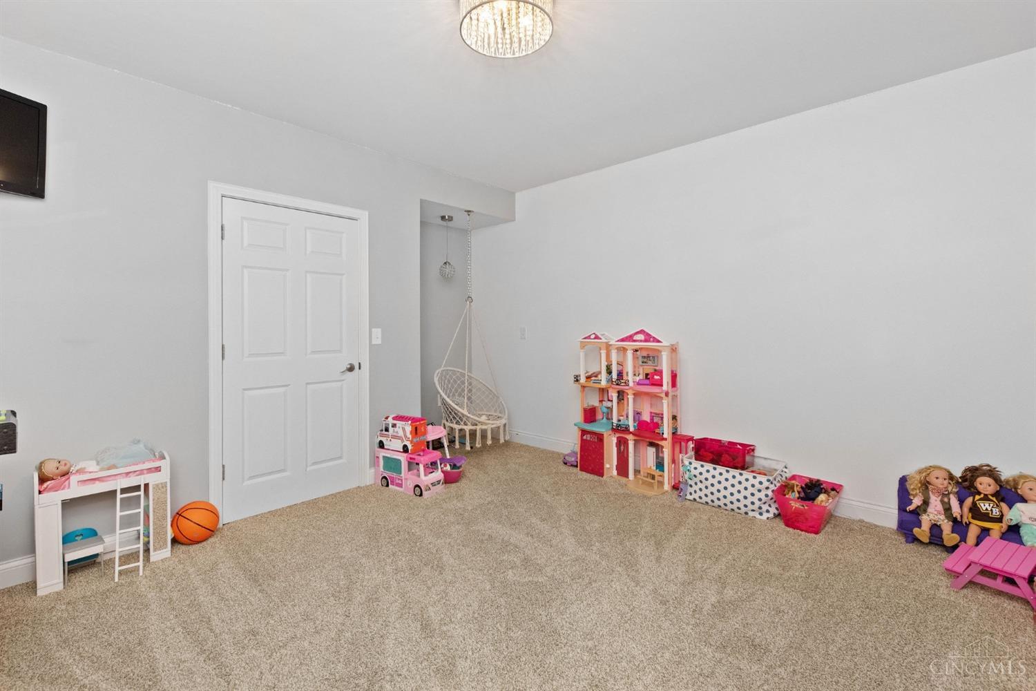 2642 Eden Road