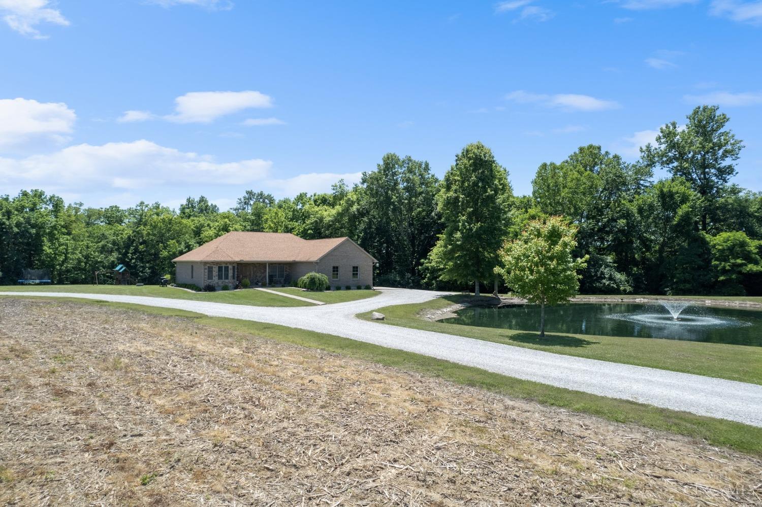 2642 Eden Road