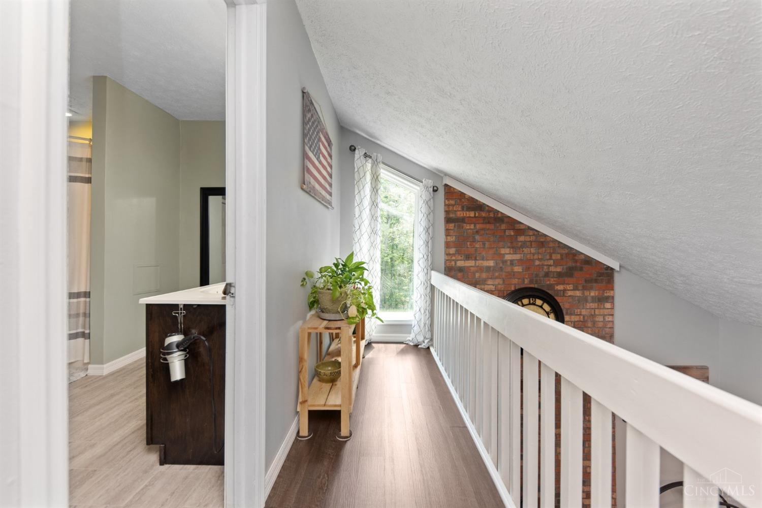 1720 Logans Lane