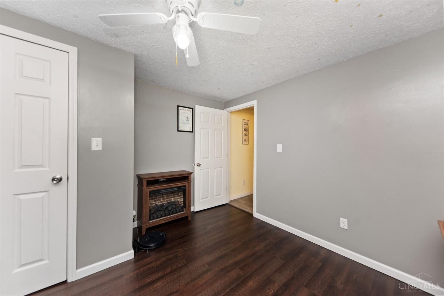 1720 Logans Lane