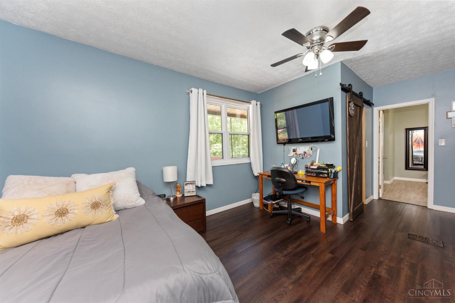 1720 Logans Lane