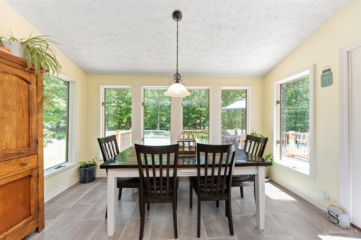 1720 Logans Lane