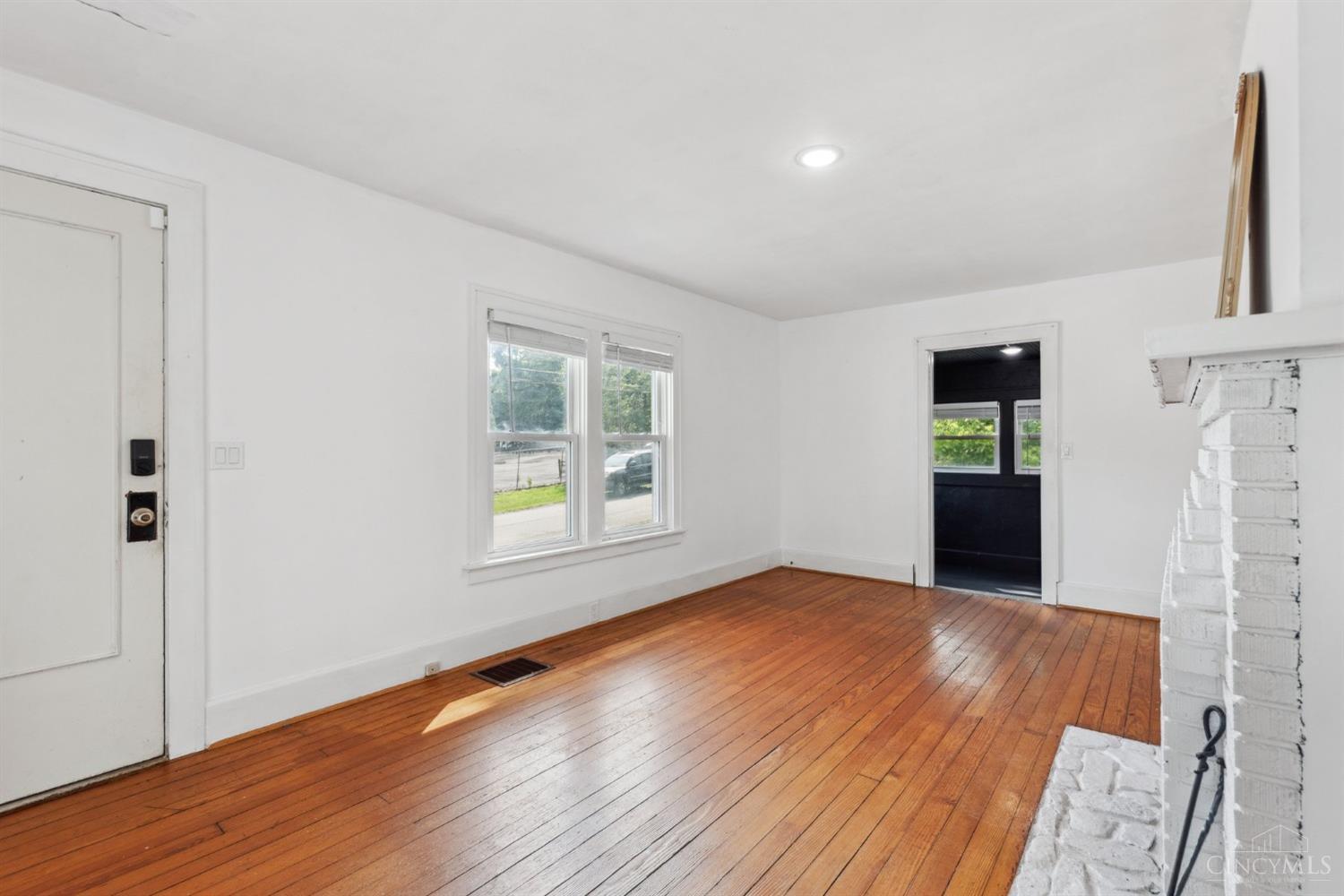 313 E Glen Avenue