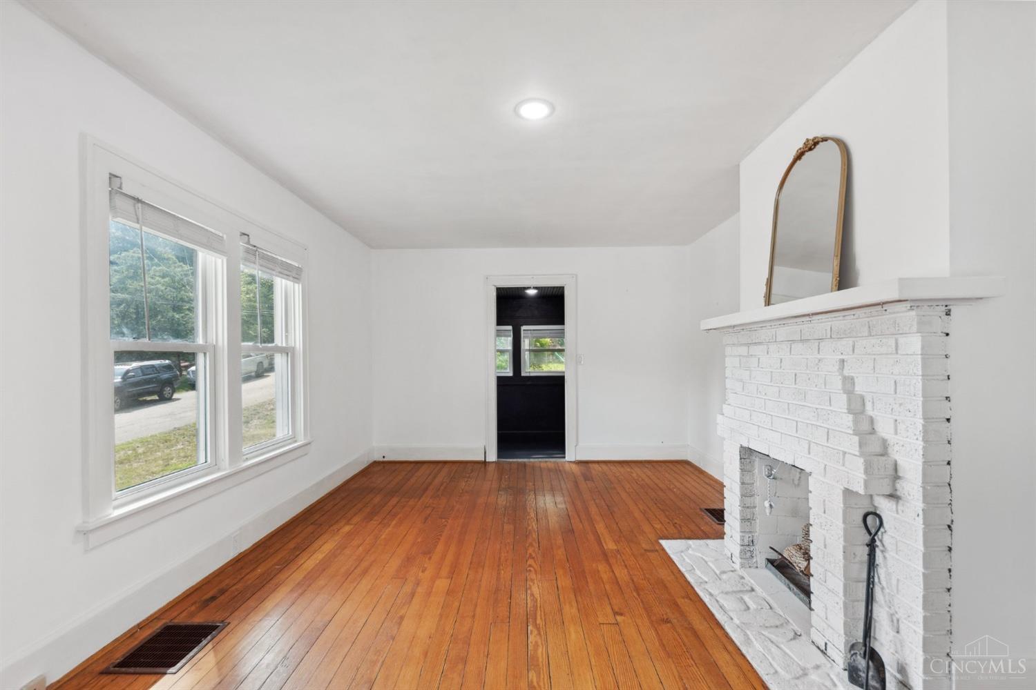 313 E Glen Avenue