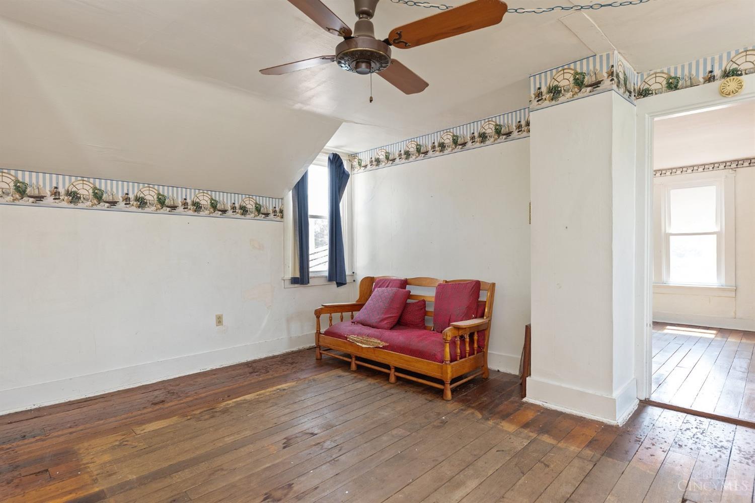 284 S Second Street