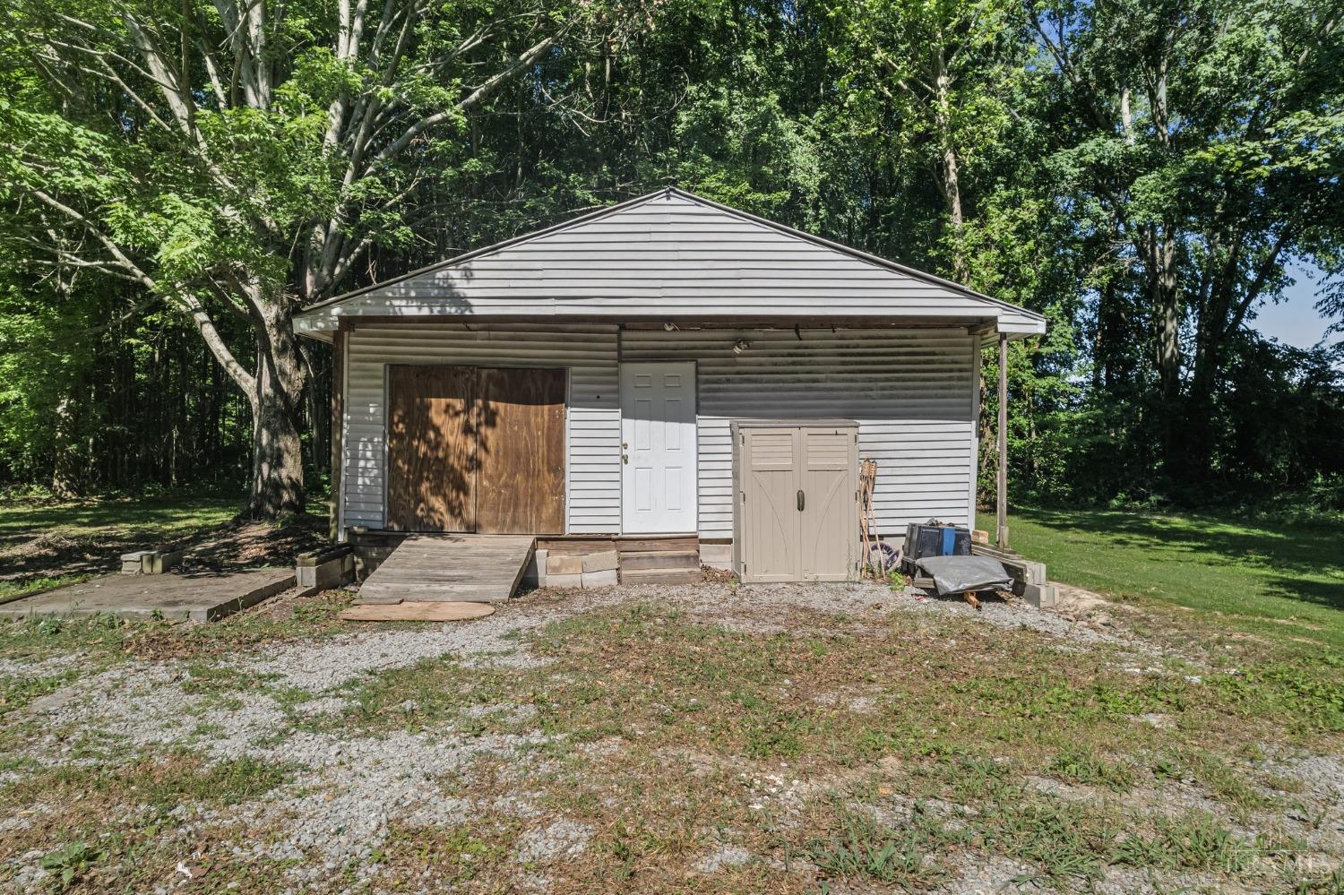 2908 Moore Road