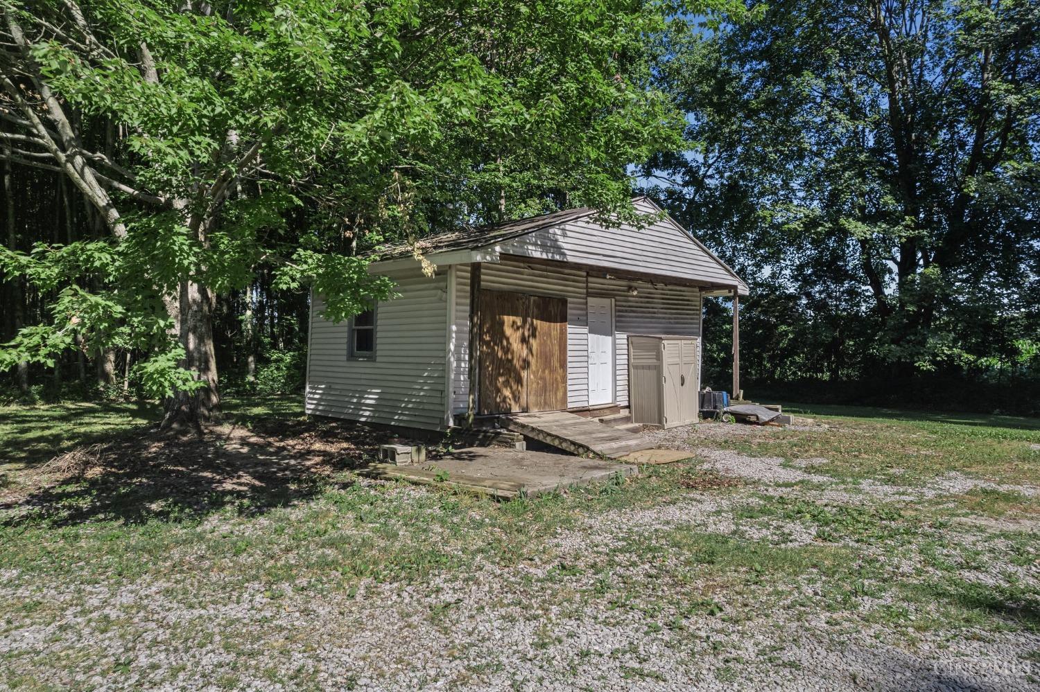 2908 Moore Road