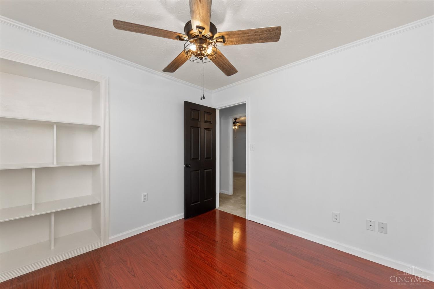107 Robin Avenue