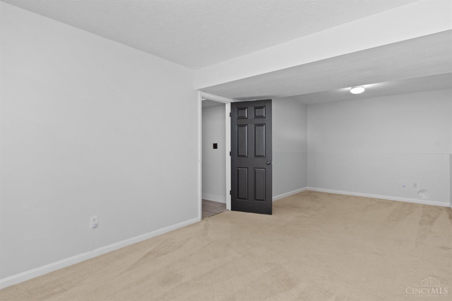 107 Robin Avenue