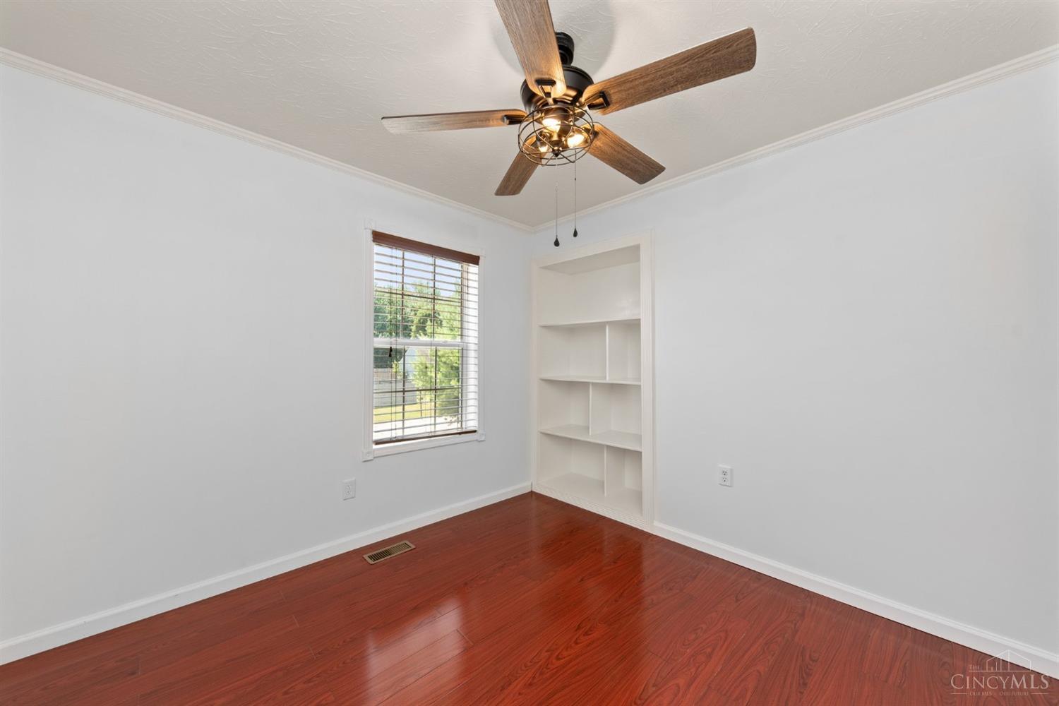 107 Robin Avenue