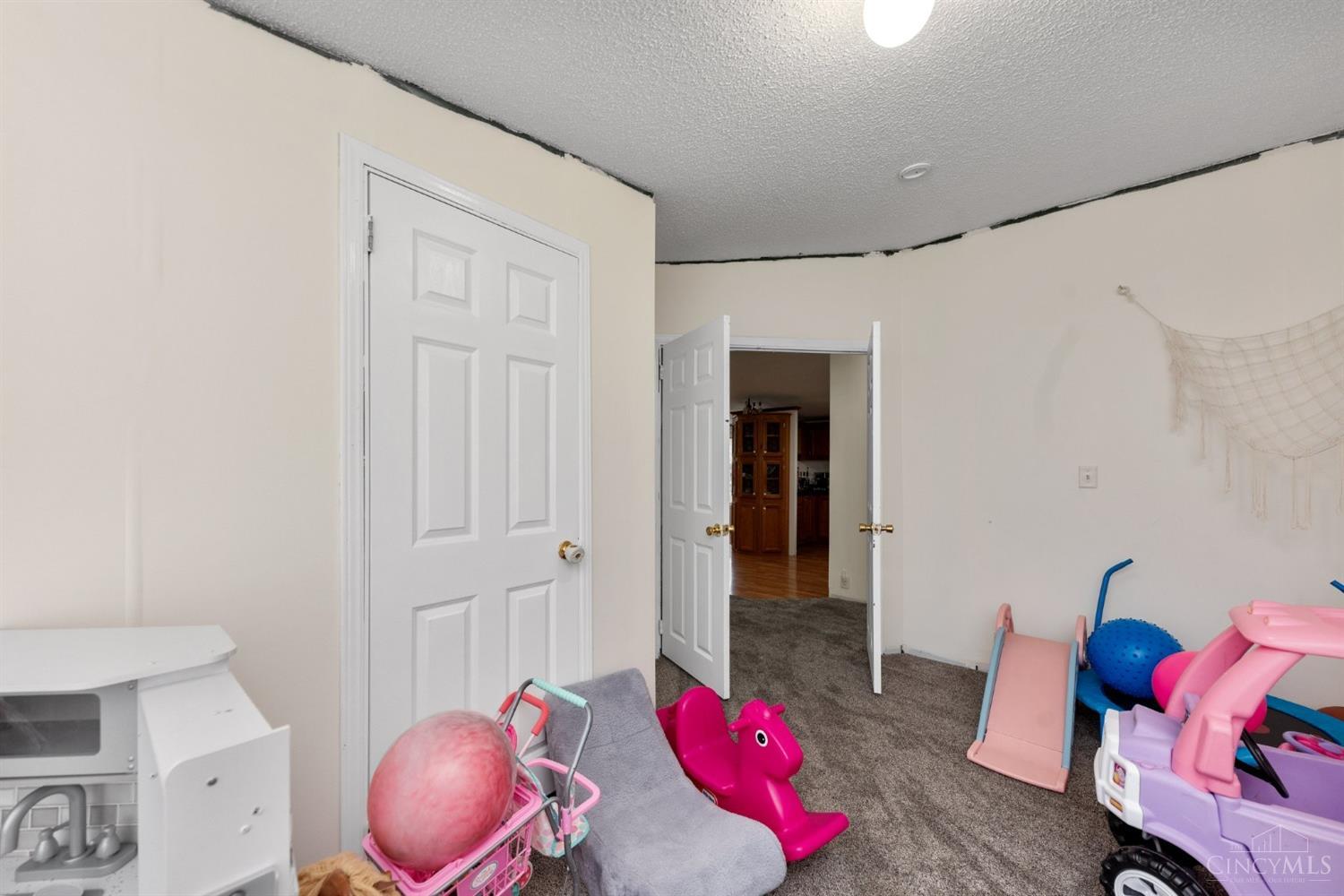 8041 Black Road