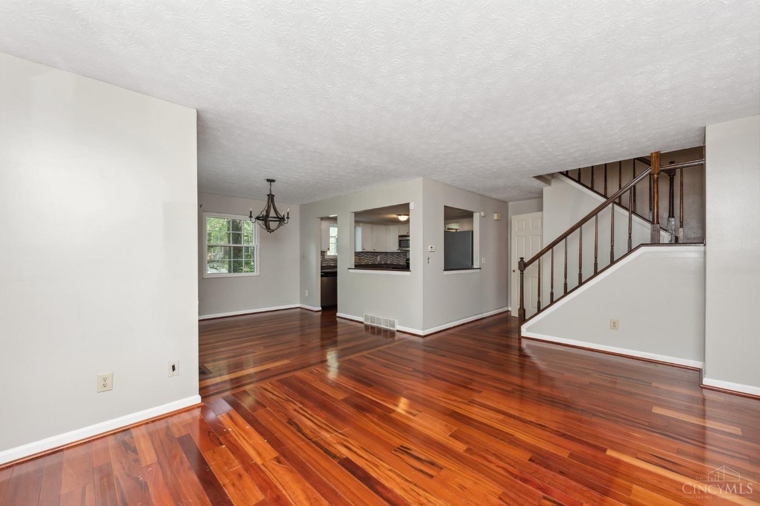 241 Apples Way
