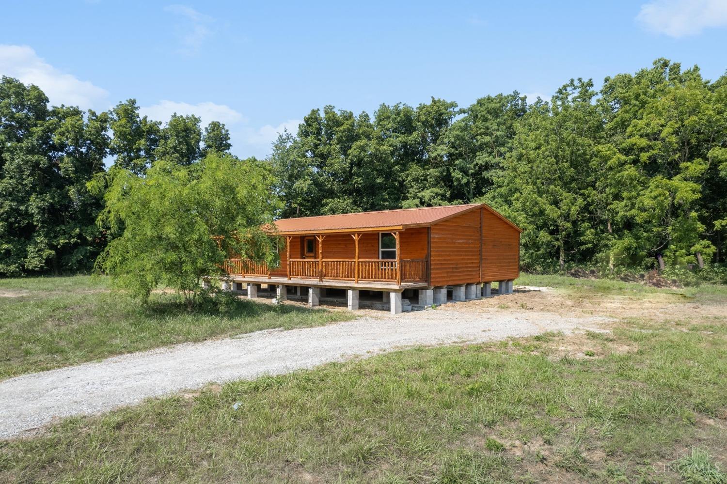 390 Silver Lane