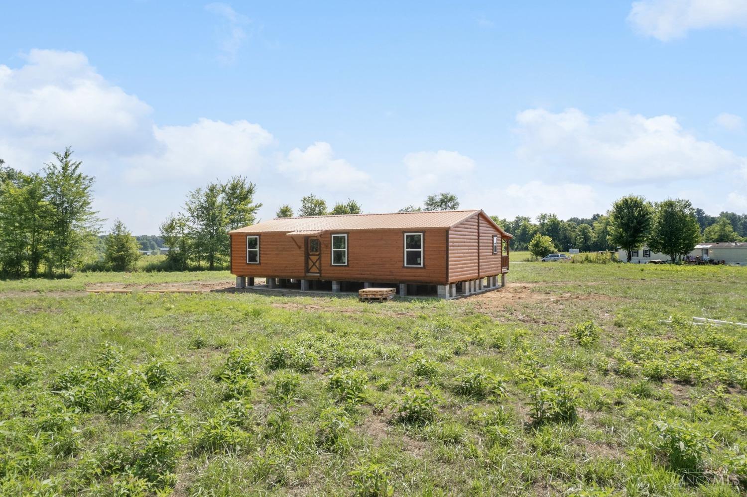 390 Silver Lane