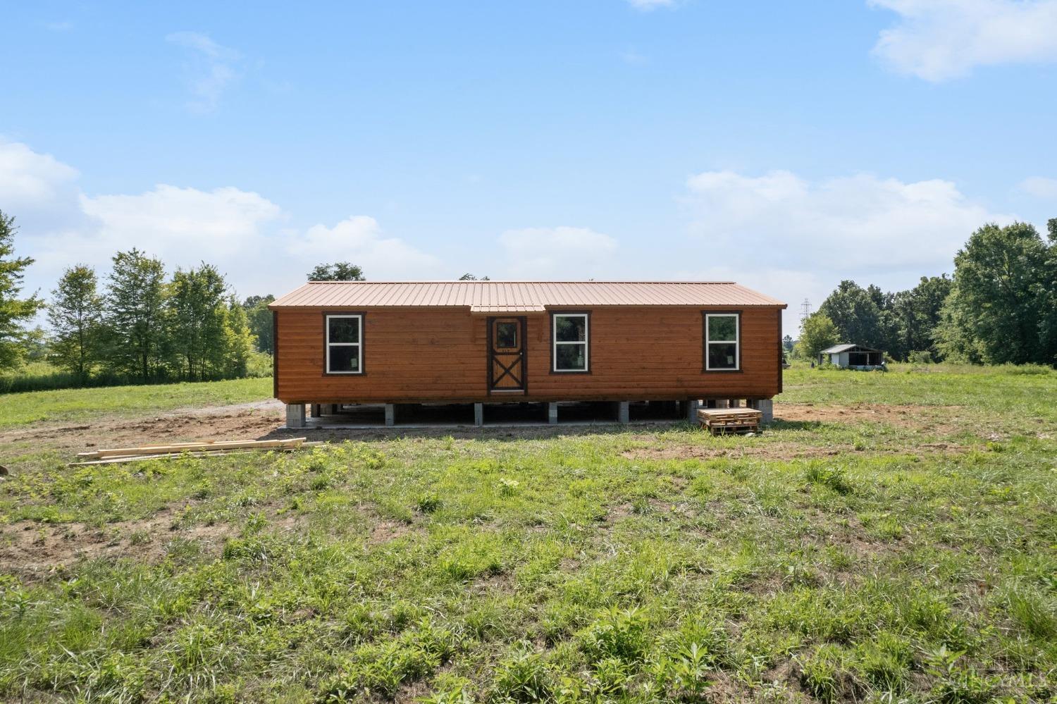 390 Silver Lane