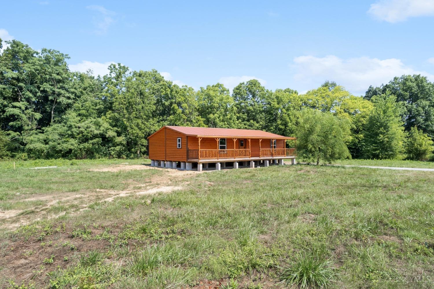 390 Silver Lane