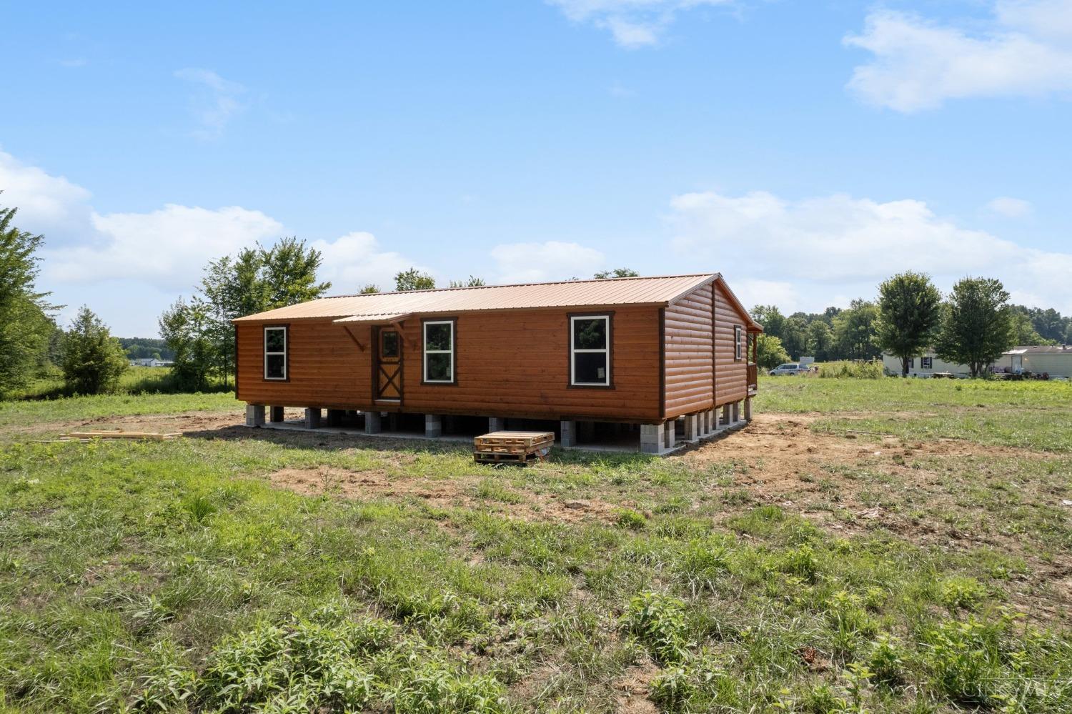 390 Silver Lane