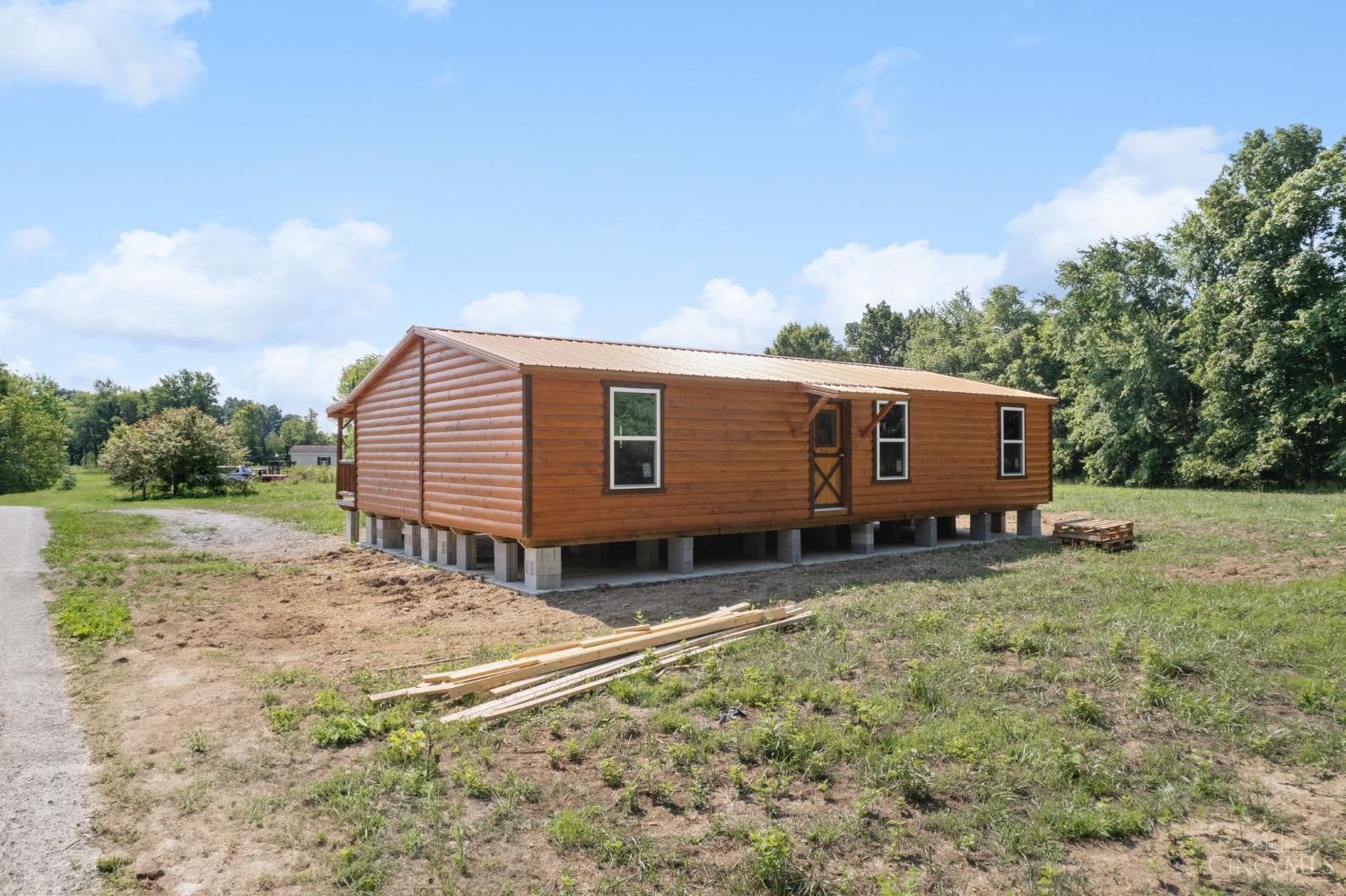390 Silver Lane