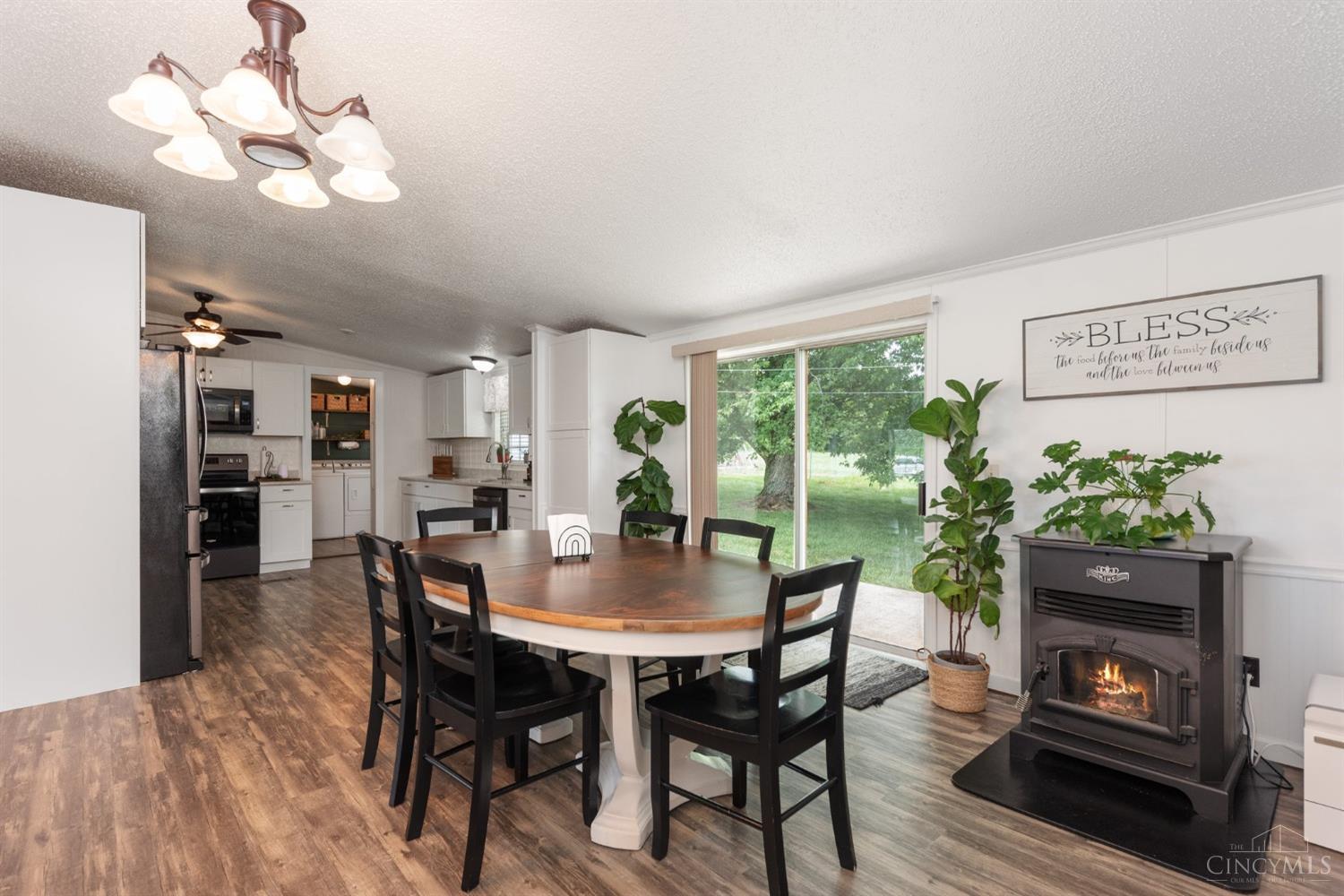 6594 Decatur Eckmansville Road
