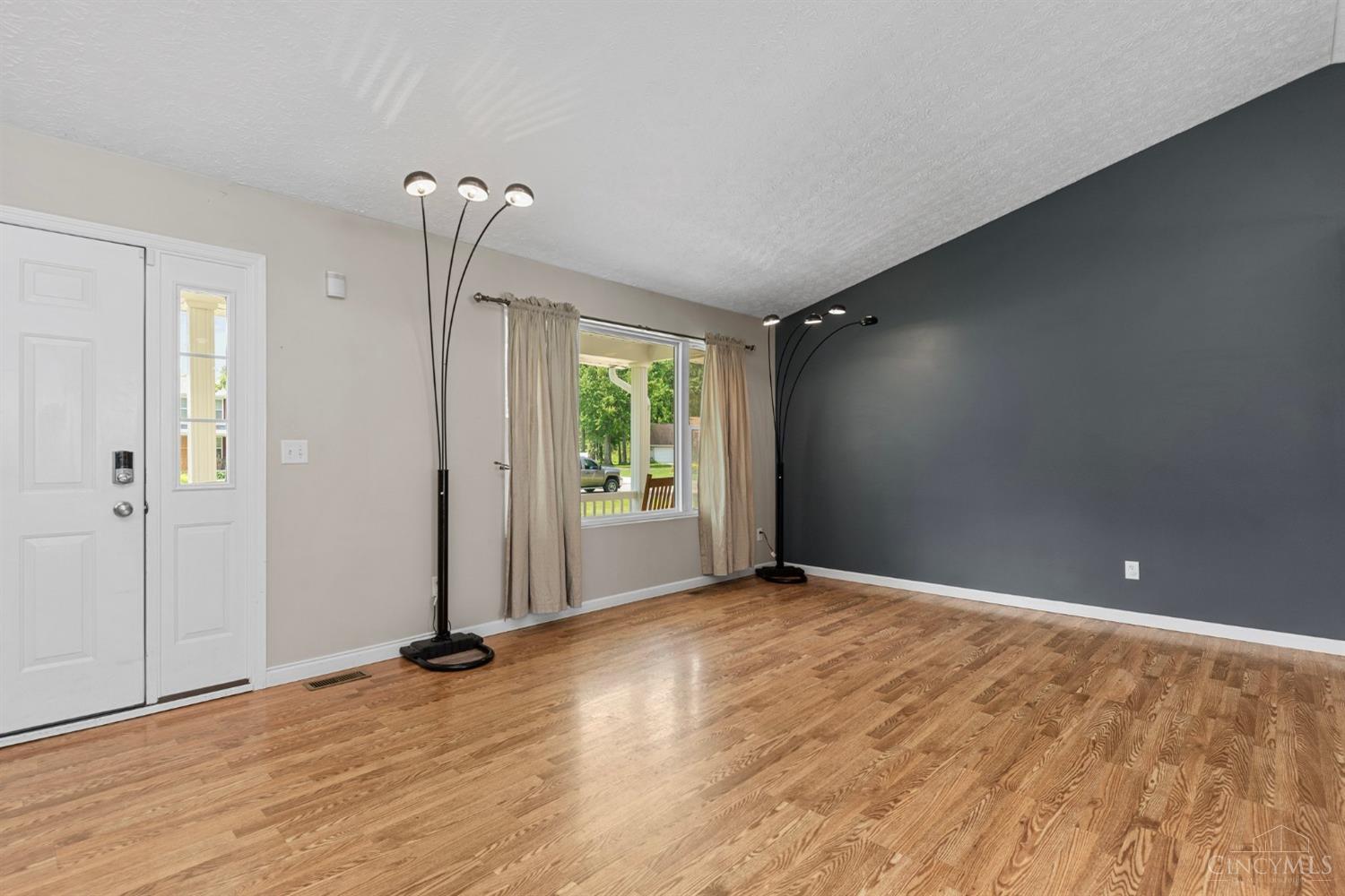 122 Aaron Drive