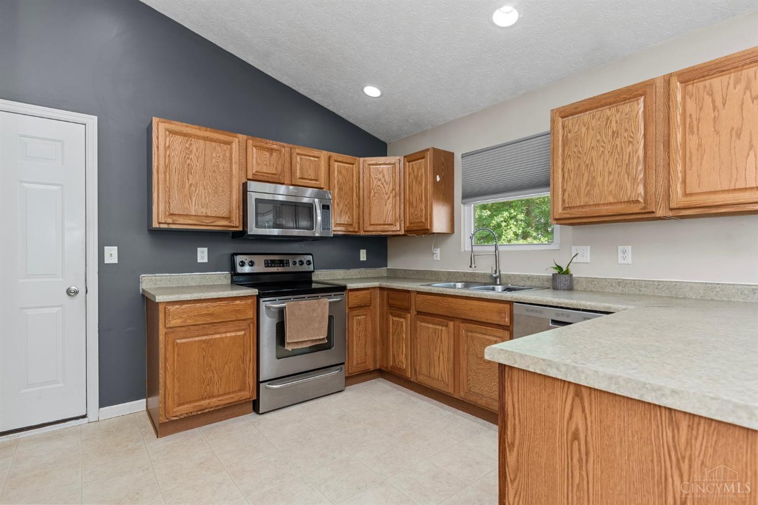 122 Aaron Drive