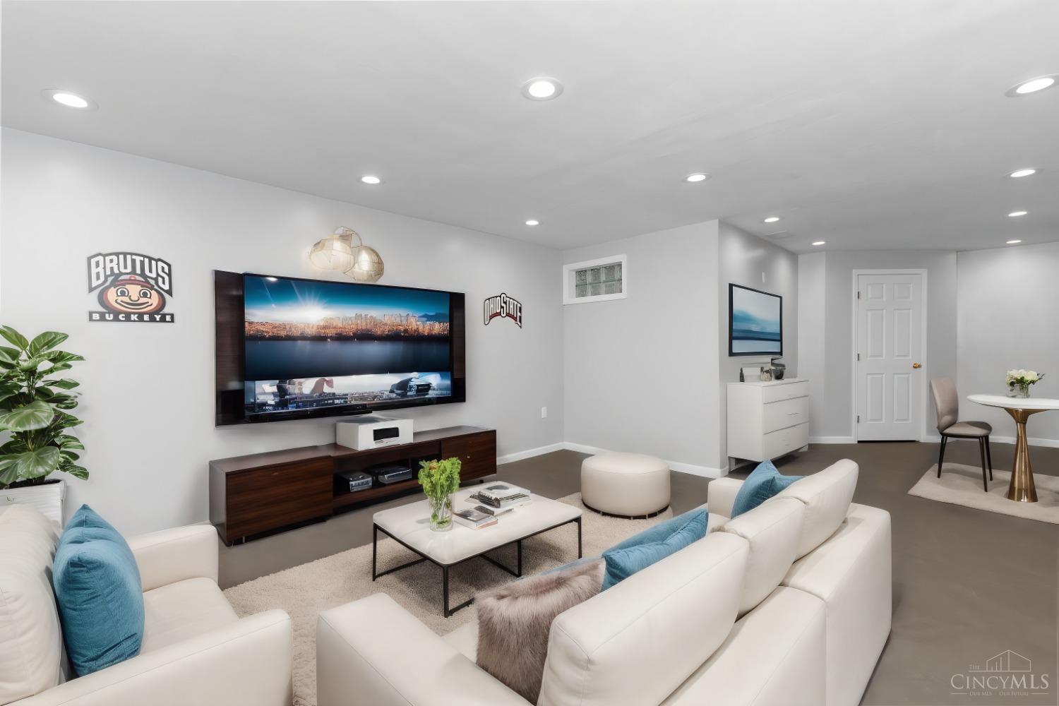 3742 Redthorne Drive
