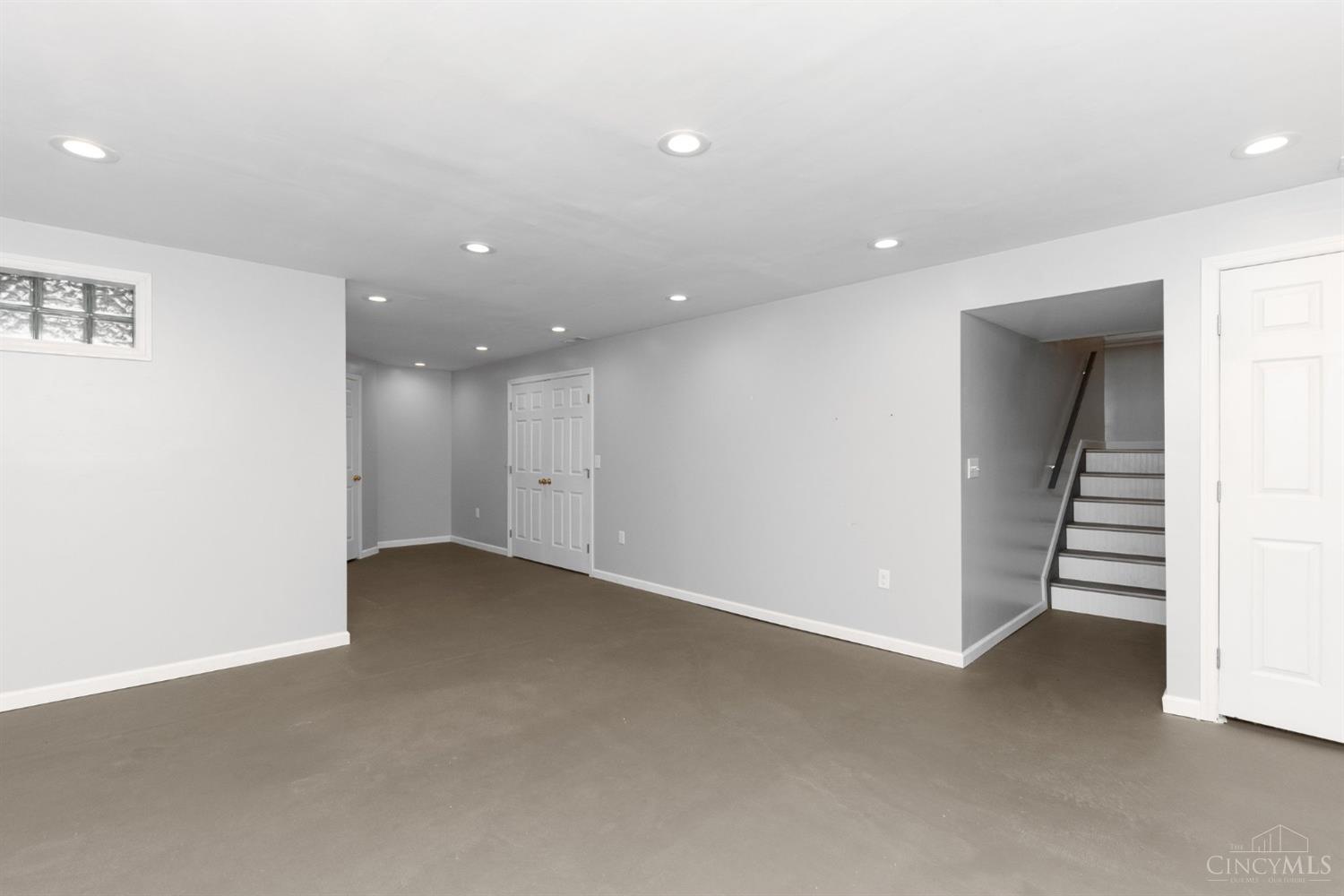 3742 Redthorne Drive