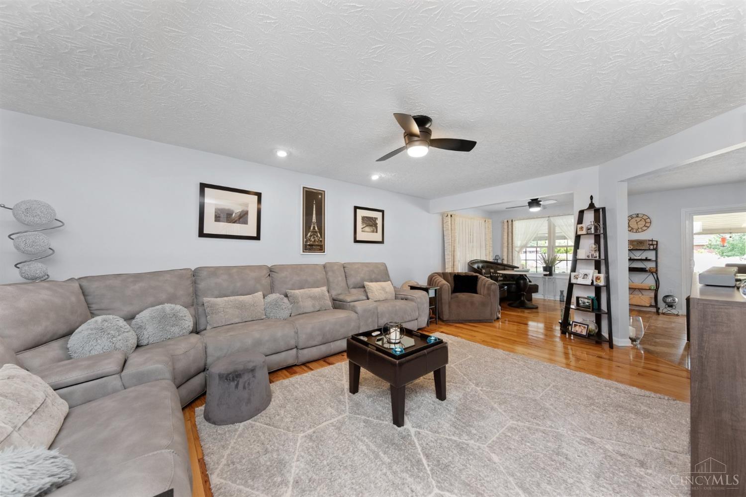 207 Woodland Crossing