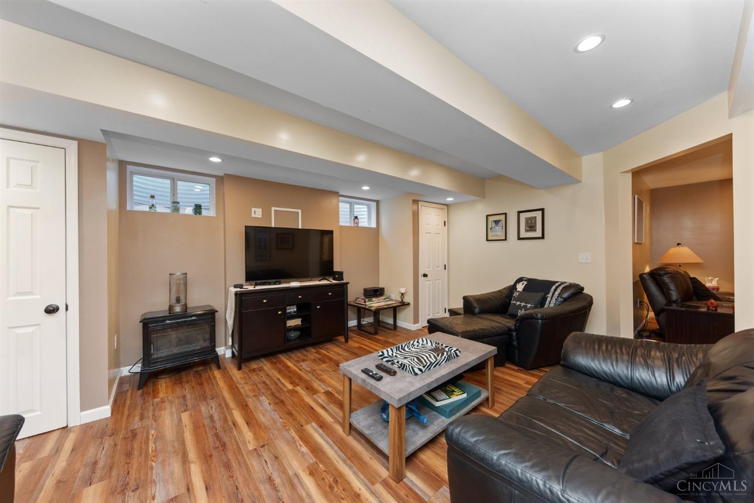 207 Woodland Crossing