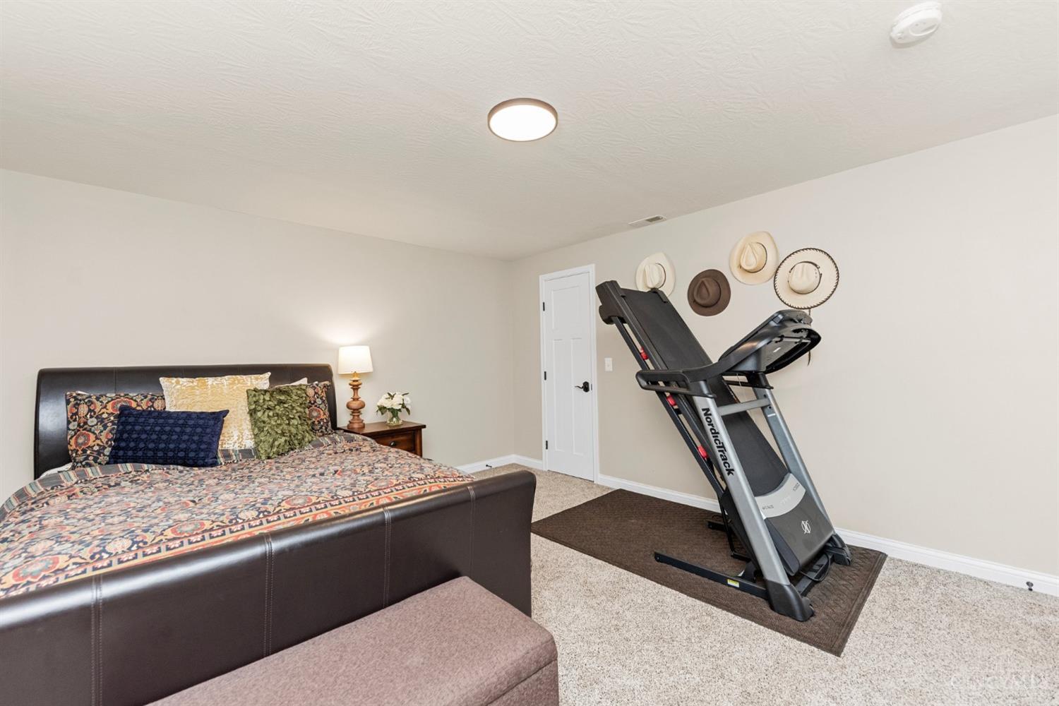 4777 Paddock Crossing