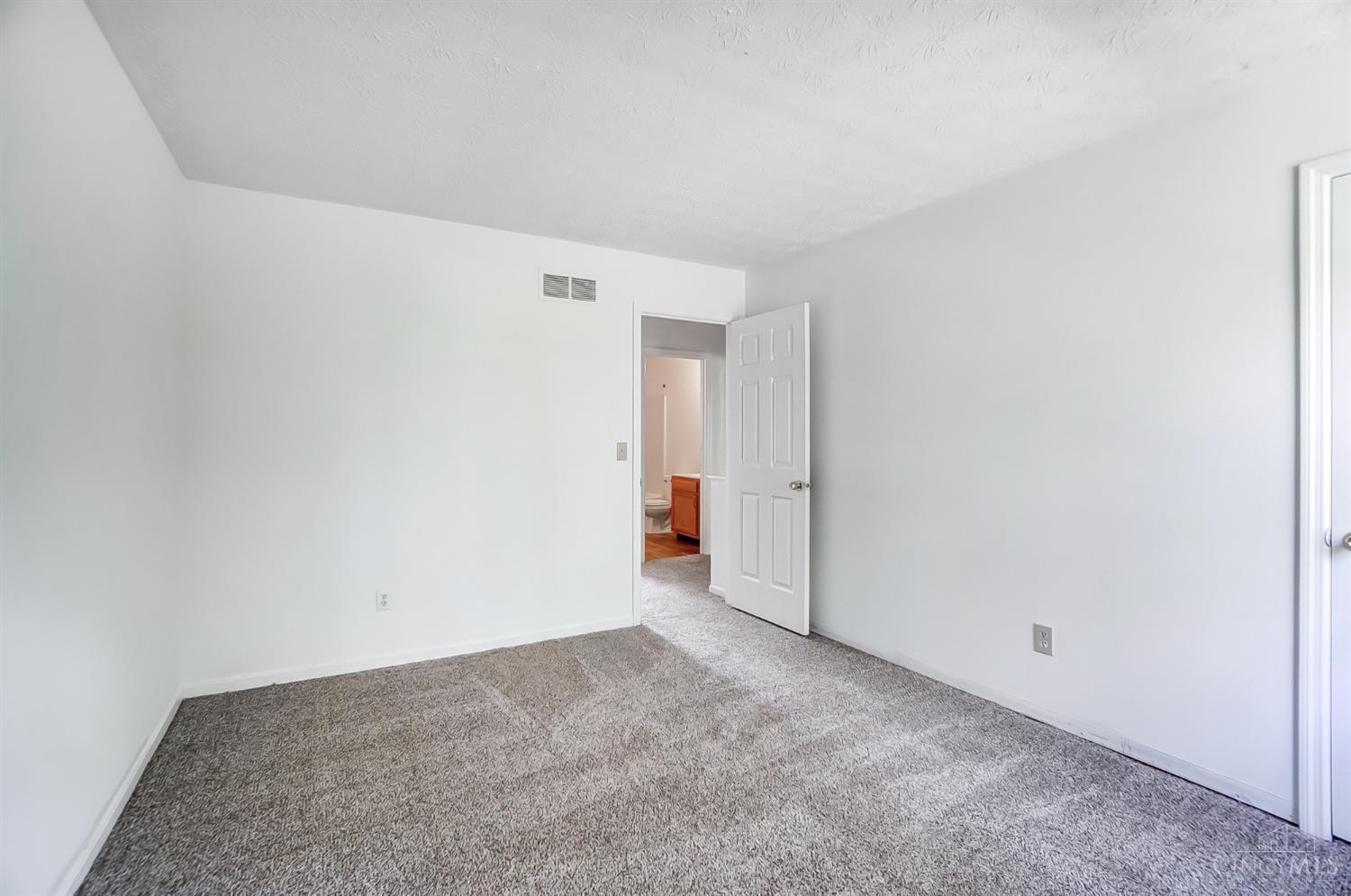 38 Hamer Road