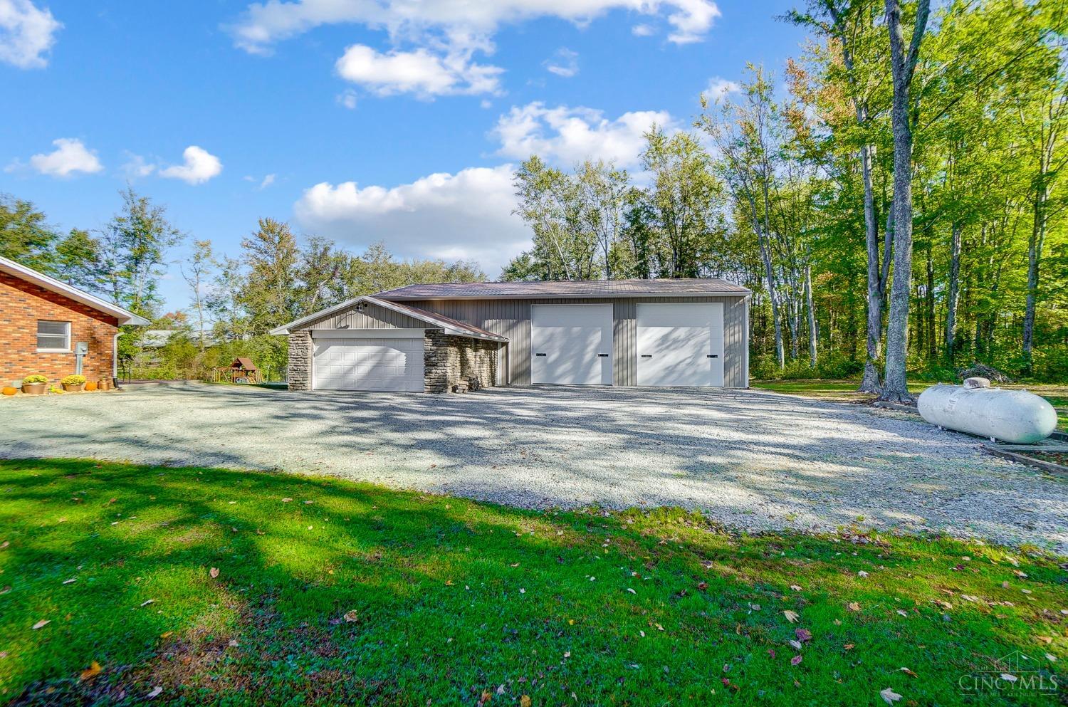 2741 White Oak Valley Road