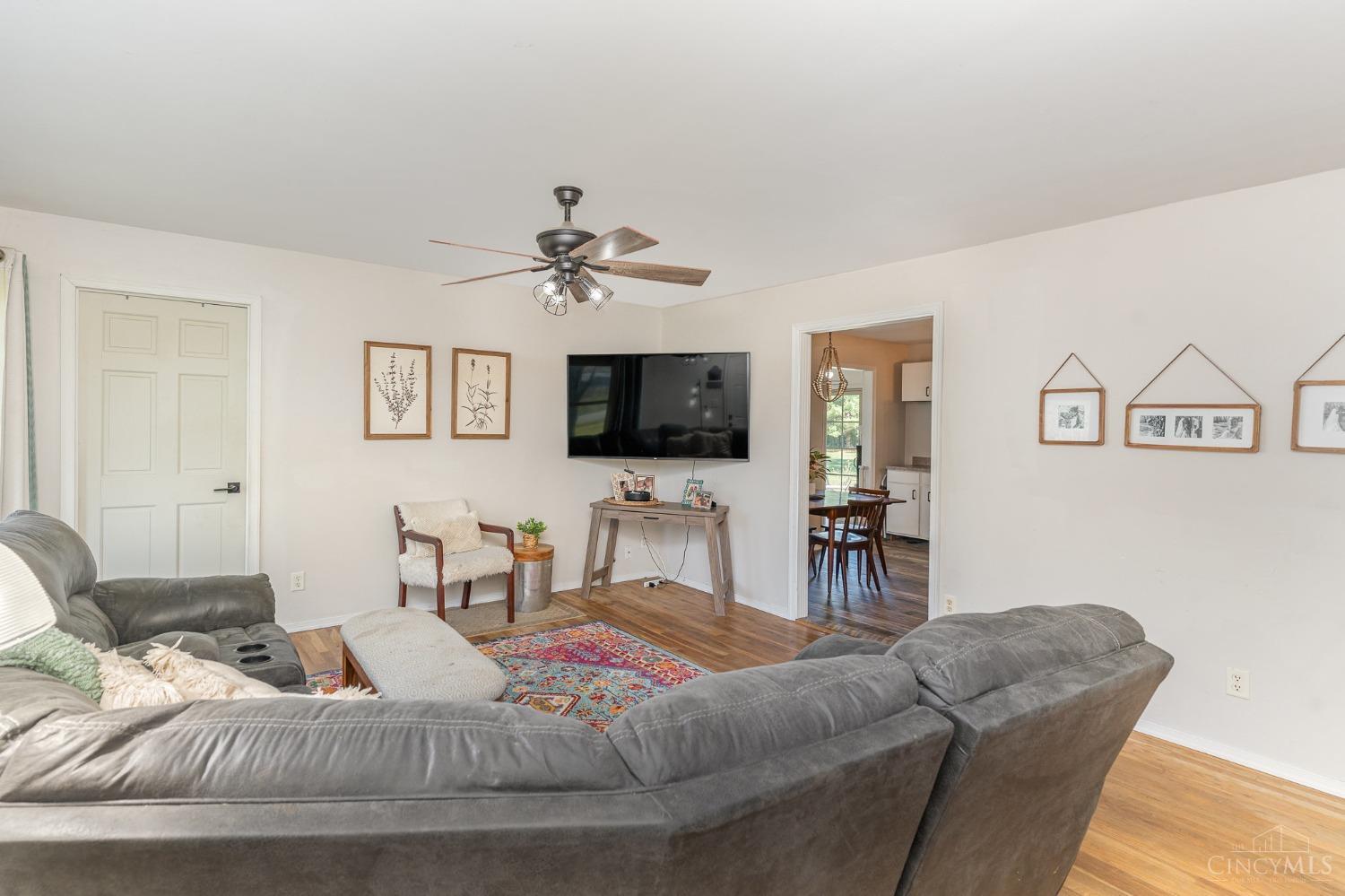 6428 Smith Road