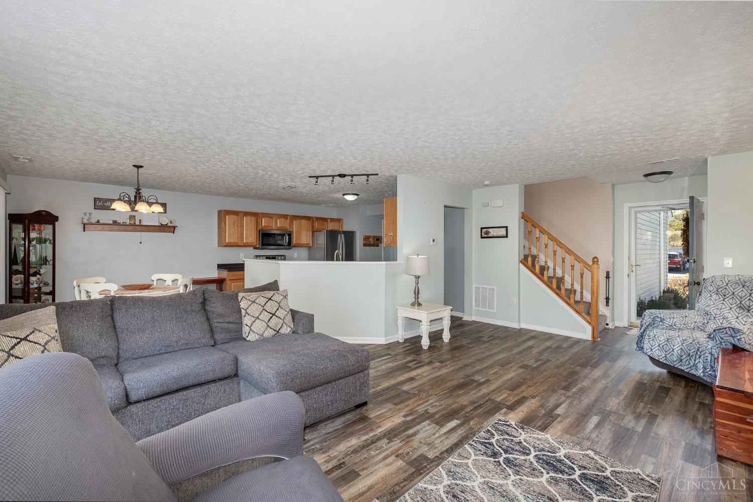 2039 Sheriton Court