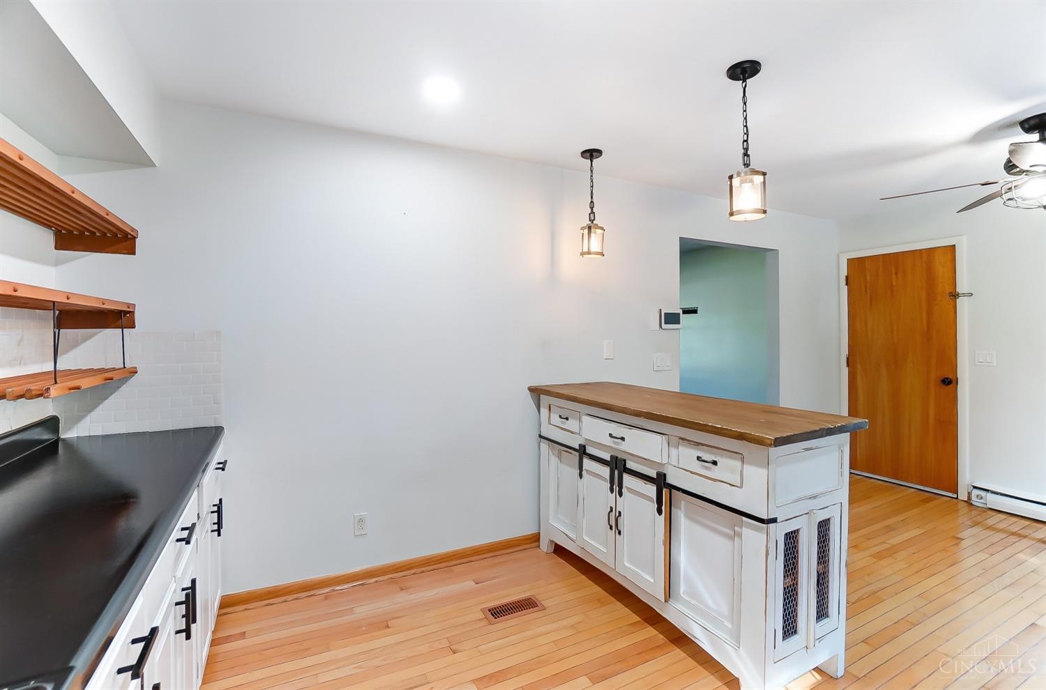 279 S Third Street