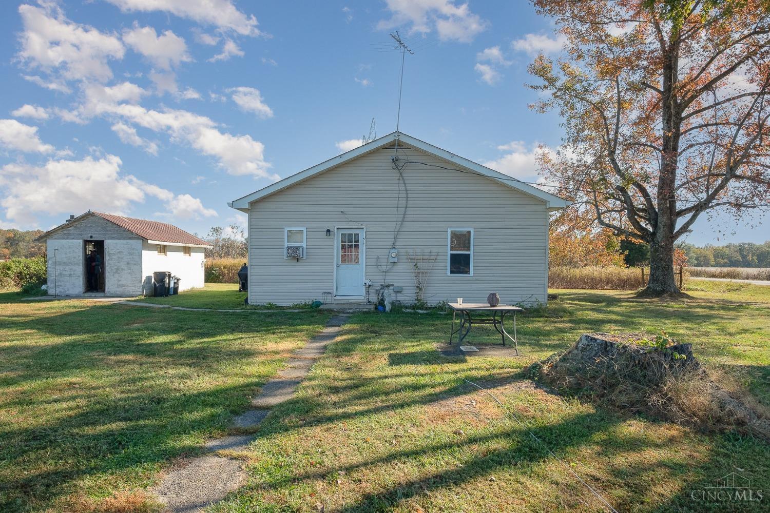 6137 Delhi Arnheim Road