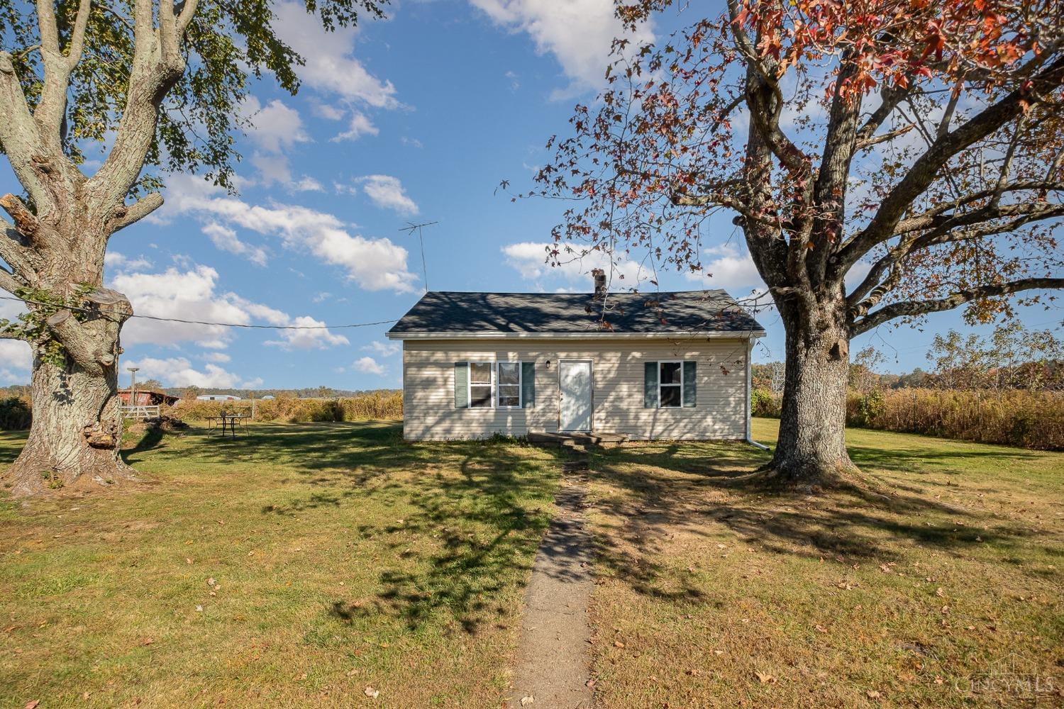 6137 Delhi Arnheim Road