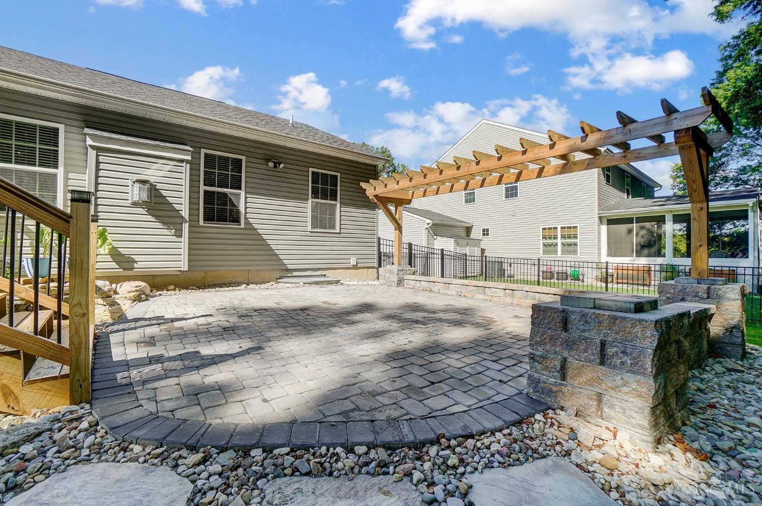 2336 Bridgewater Drive