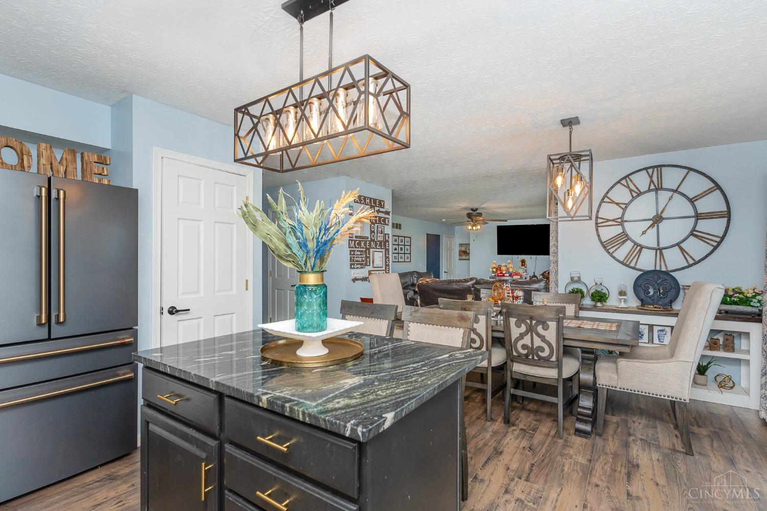 1122 Coon Hill Road
