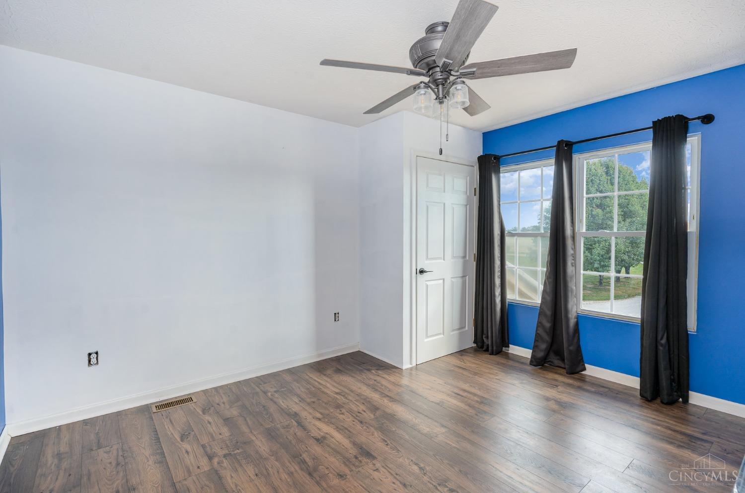 1122 Coon Hill Road