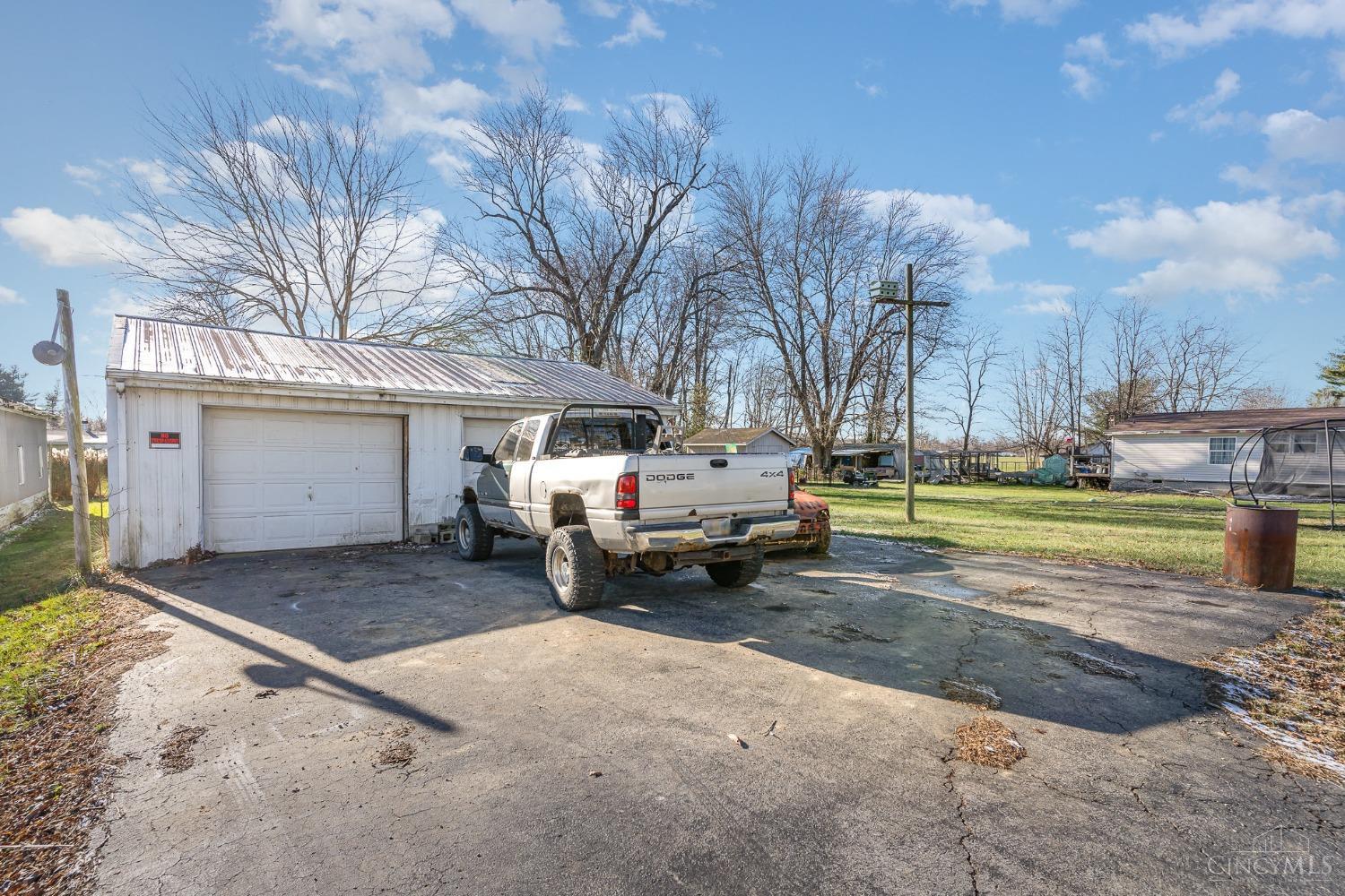 7504 Tri County Highway