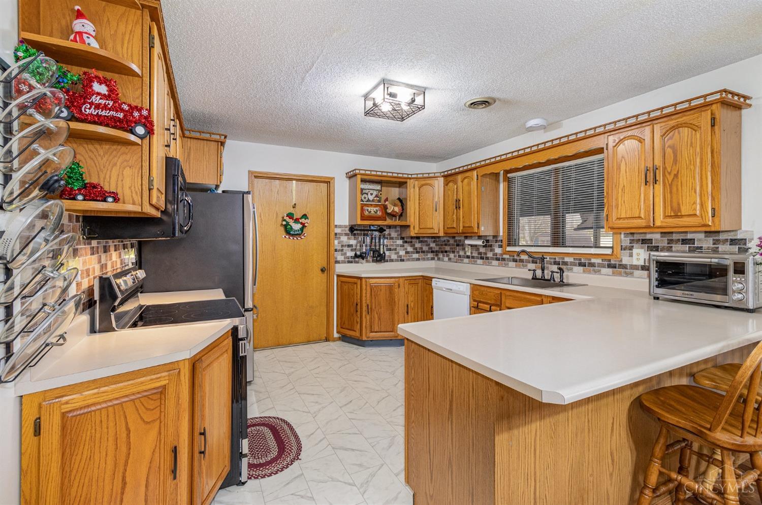 904 Linda Vista Drive
