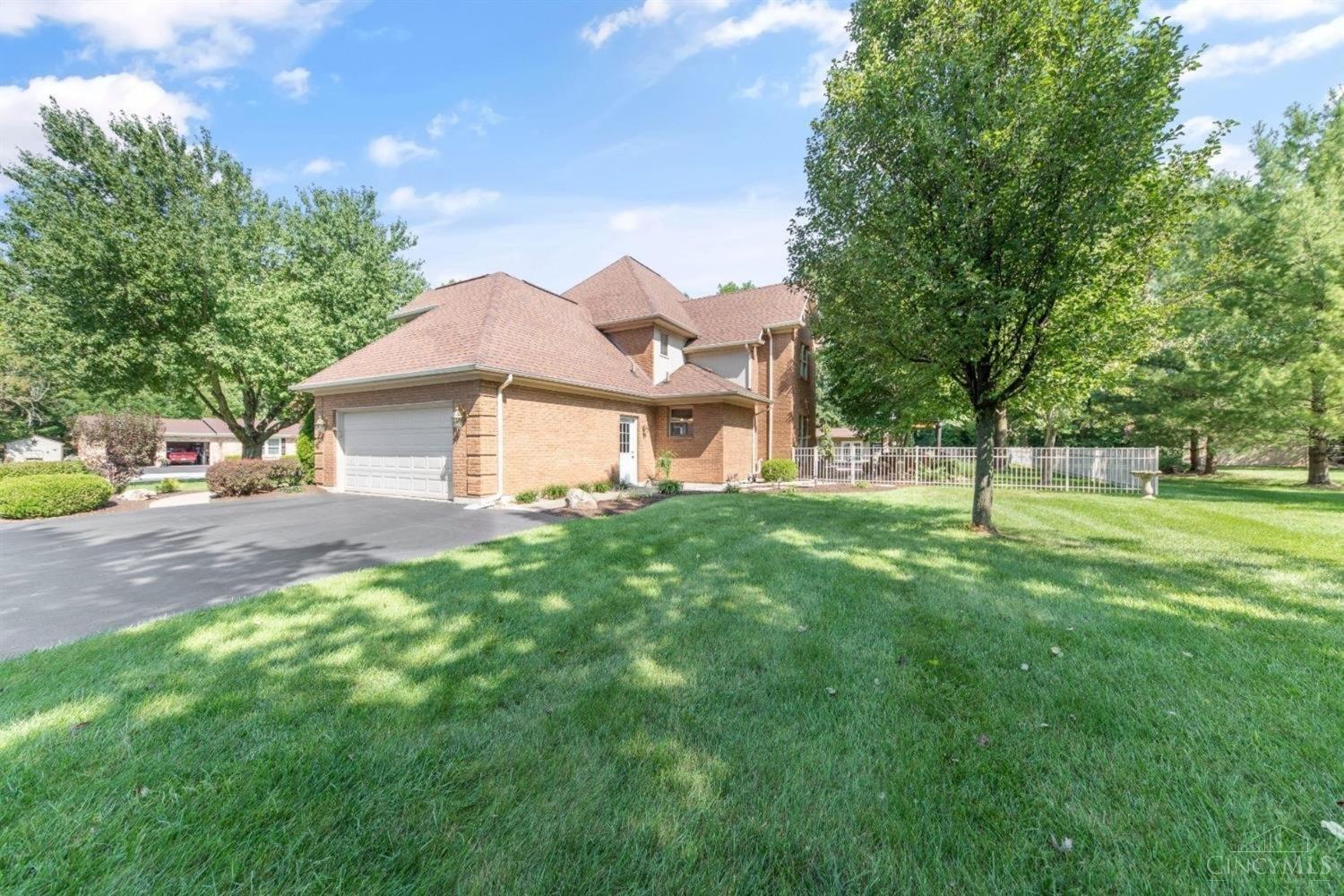 102 Rosewood Lane